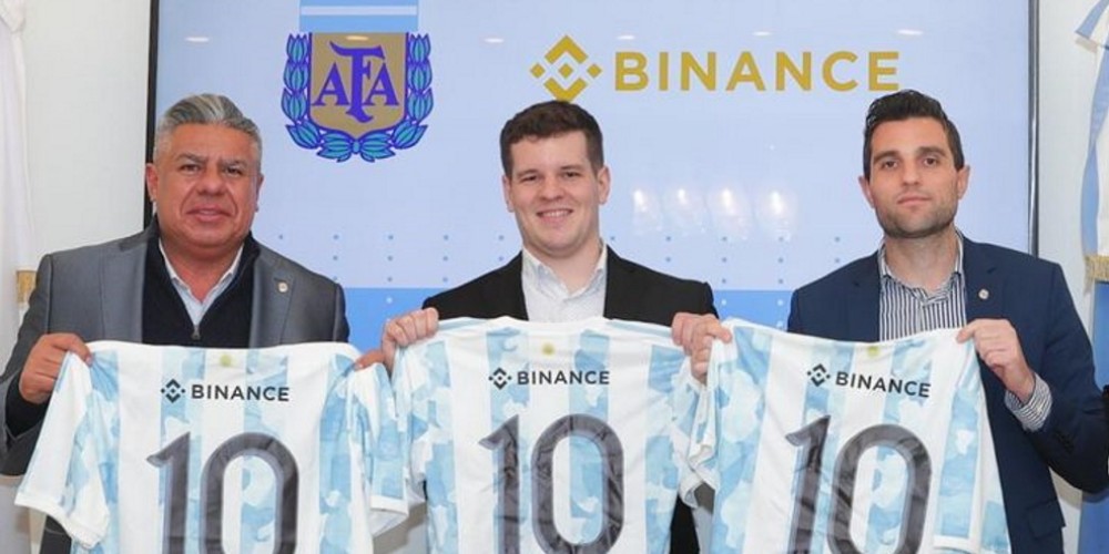 La Asociaci&oacute;n del F&uacute;tbol Argentino y Binance refuerzan su alianza estrat&eacute;gica