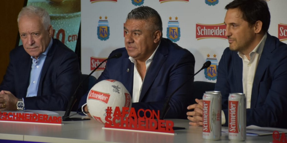 AFA presentó oficialmente a Schneider como sponsor por tres años