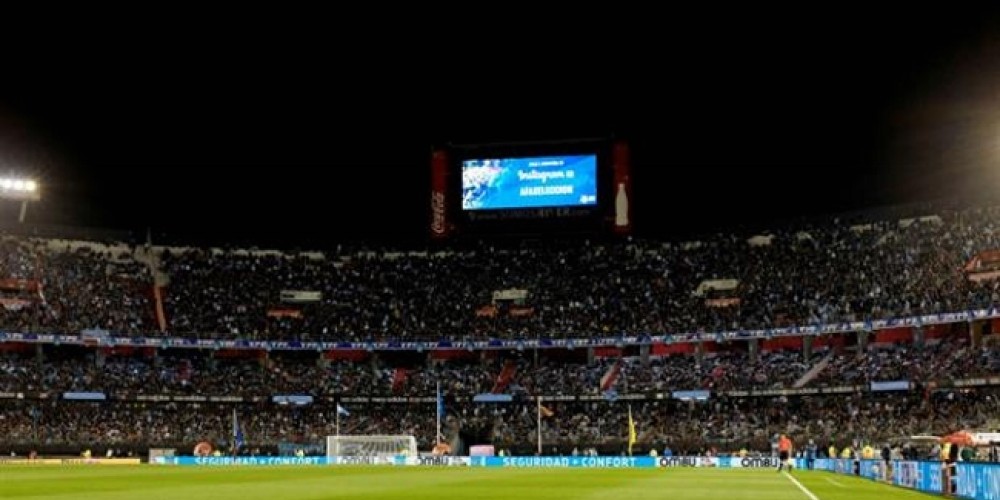 La FIFA mult&oacute; a la AFA con 20 mil d&oacute;lares por cantos discriminatorios 