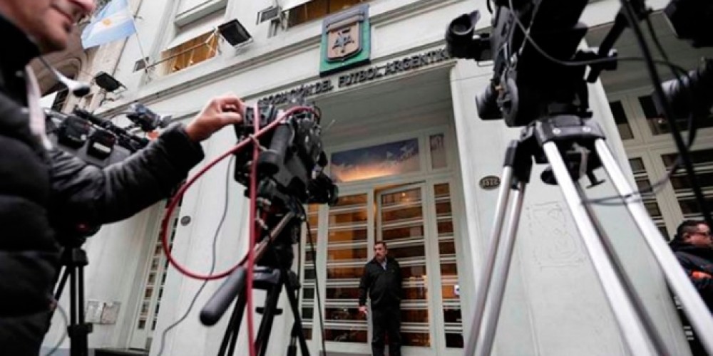 &iquest;Cu&aacute;nto recibieron los clubes argentinos tras el nuevo reparto de TV?