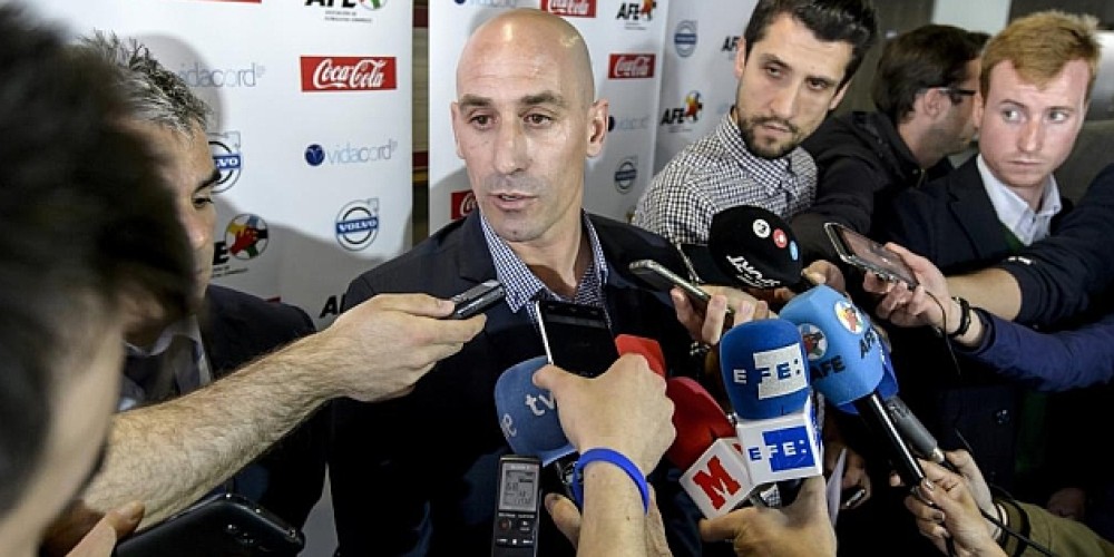 El f&uacute;tbol espa&ntilde;ol entra en huelga y complica a la Copa Am&eacute;rica