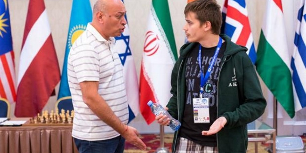 Ins&oacute;lito: el ajedrecista descalificado por vestir pantalones cortos