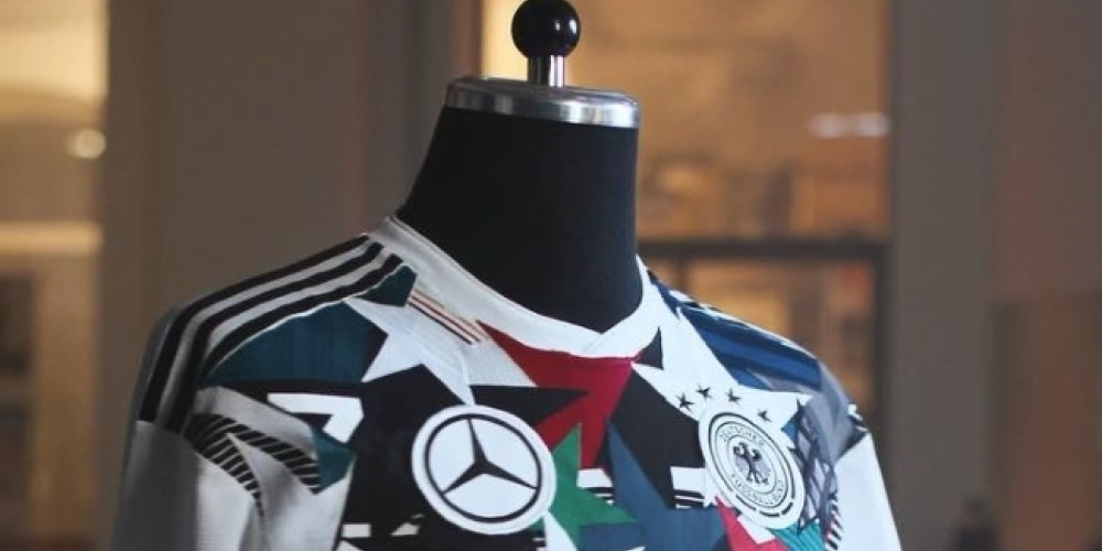 Mercedes Benz se despide de la Selección alemana con una camiseta especial edición limitada