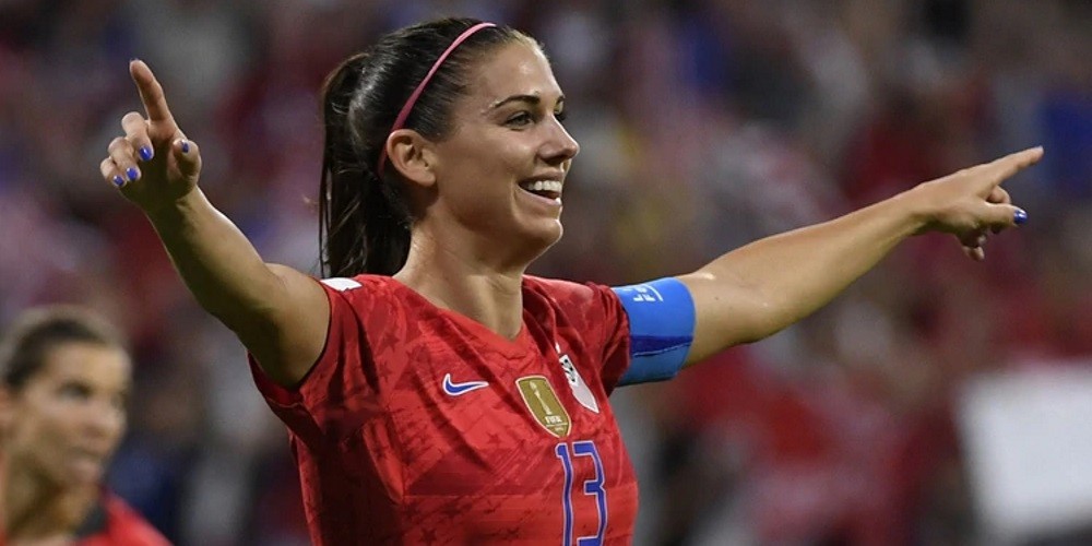 Alex Morgan, la futbolista mejor pagada del mundo a 274 veces el sueldo de Messi