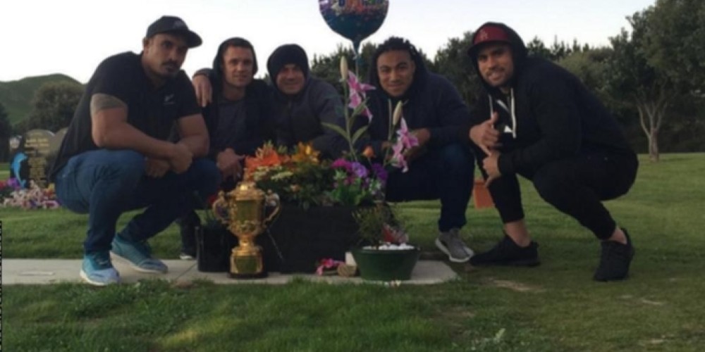 Los All Blacks le rindieron homenaje a su compañero fallecido Jerry Collins