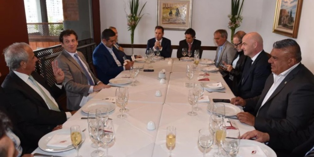 El almuerzo clave que reuni&oacute; a Infantino con dirigentes argentinos y sudamericanos en Buenos Aires