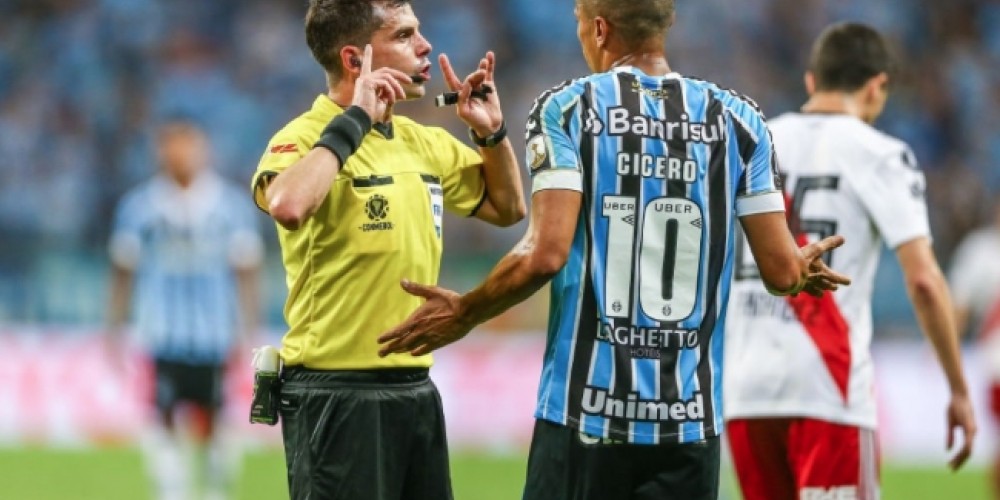 Andrés Cunha, un especialista en el VAR y en la rigurosidad del juego