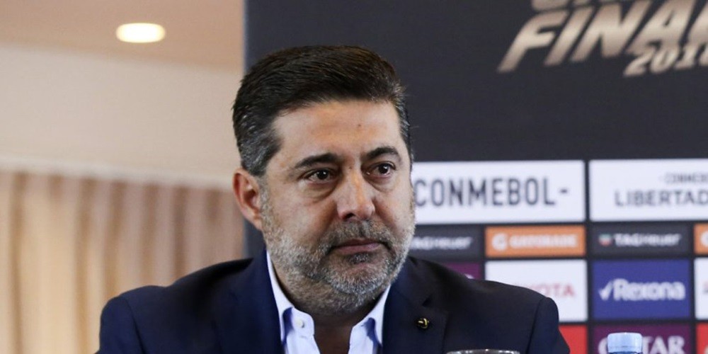 Angelici viaja a Europa para reunirse con Infantino por el Mundial de clubes de 2021