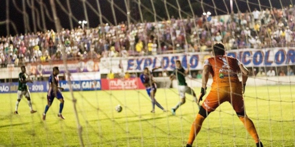 El &ldquo;Minuto a minuto&rdquo; de un partido que debi&oacute; suspenderse por entregar un trabajo en la facultad