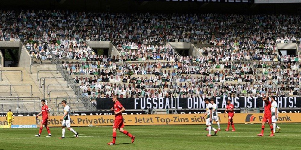 Los fanáticos del fútbol y las aplicaciones, la única manera de expresarse en las tribunas