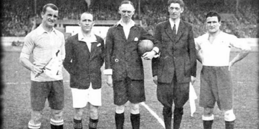 La década del fútbol argentino que fue dirigida por árbitros ingleses