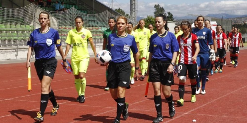 La Liga femenina de Espa&ntilde;a ser&aacute; arbitrada s&oacute;lo por mujeres