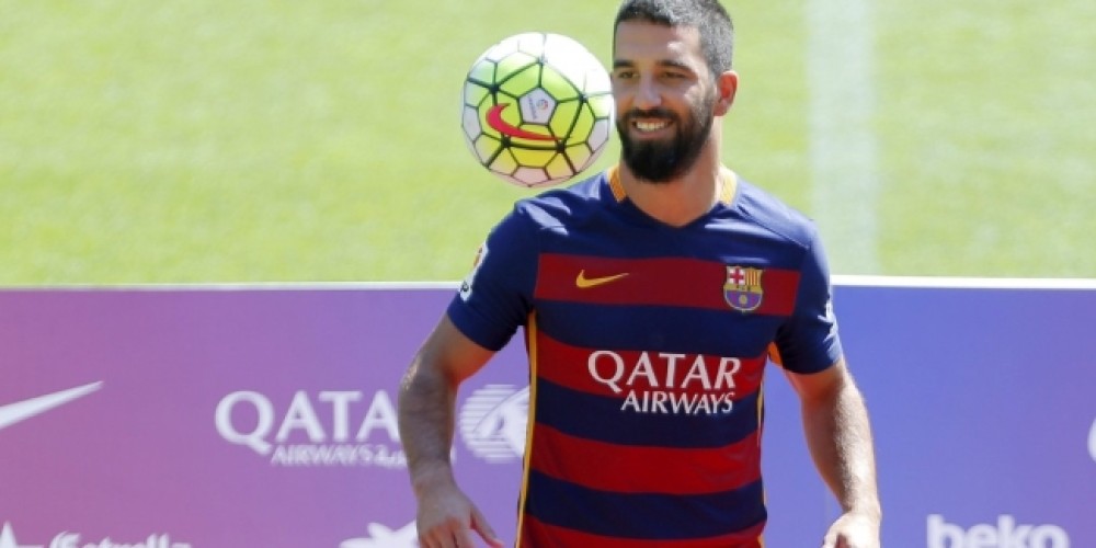 Real Madrid, Barcelona, Valencia y Aleti acapararon el 81% de las transferencias en España