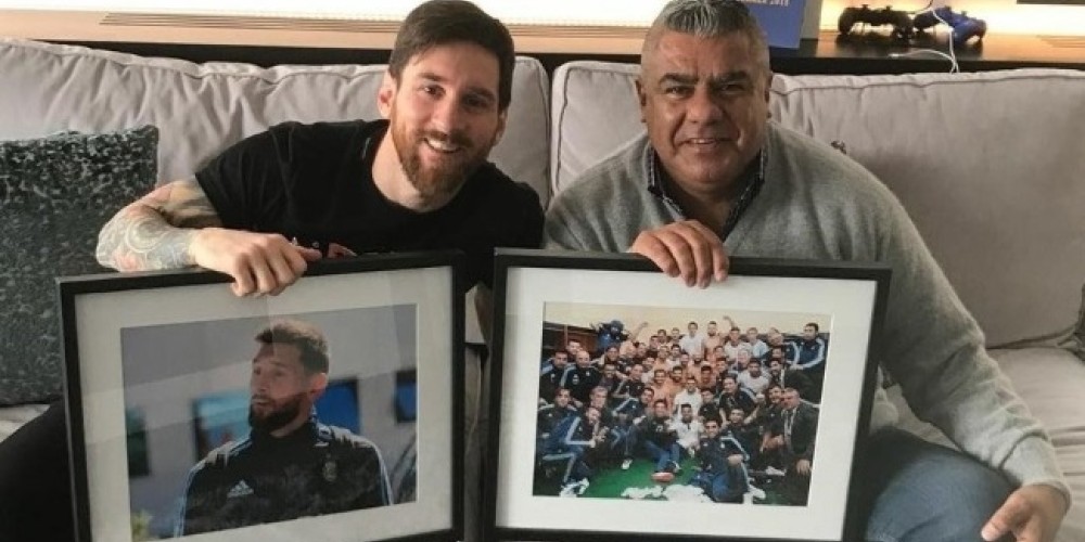 Messi y Tapia definieron los premios de Argentina para el Mundial