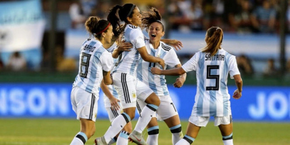 El seleccionado argentino de fútbol femenino quiere tener un partido despedida previo al Mundial
