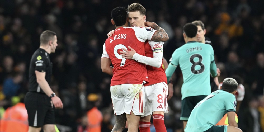 Arsenal se asoci&oacute; con WhatsApp y Facebook para conectar a sus hinchas de todo el mundo