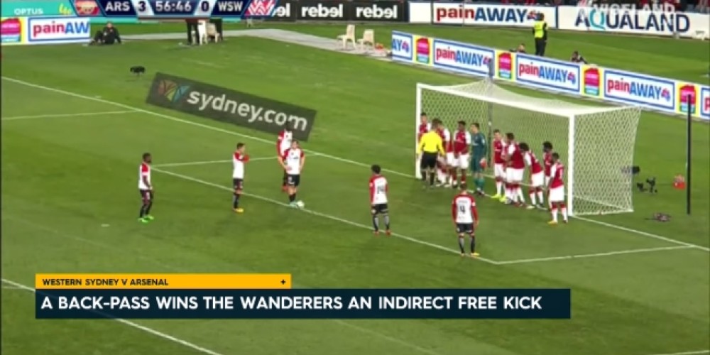 As&iacute; fue la impensada barrera de once jugadores que arm&oacute; el Arsenal esta semana