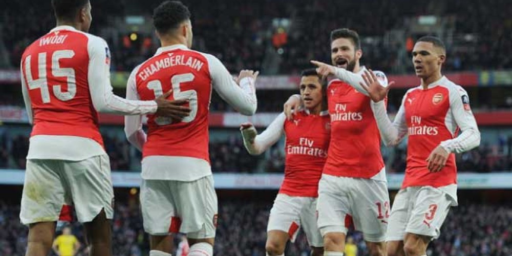 Los jugadores del Arsenal donaron su salario a la fundaci&oacute;n del club