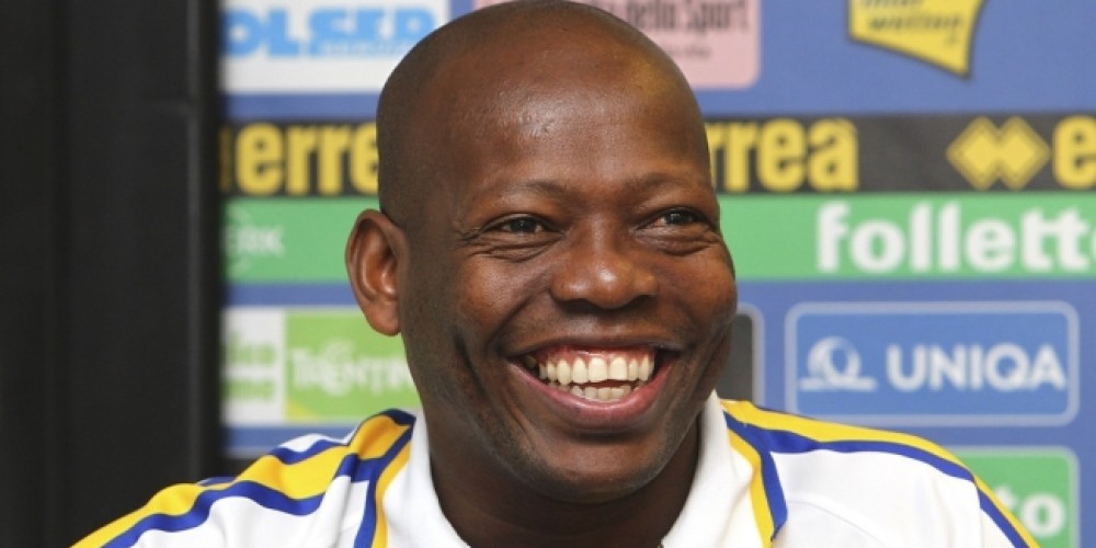 Faustino Asprilla present&oacute; su nueva l&iacute;nea de preservativos
