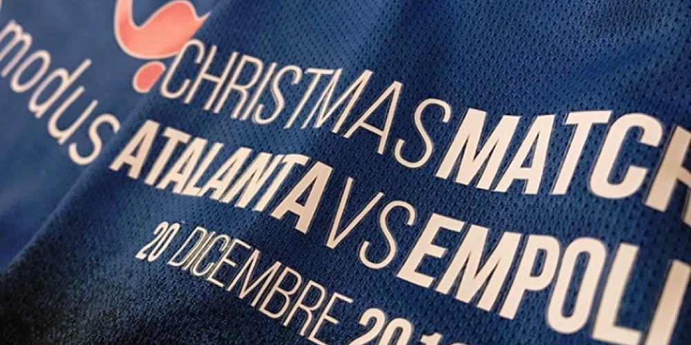 El Atalanta lanzó su modelo navideño de indumentaria