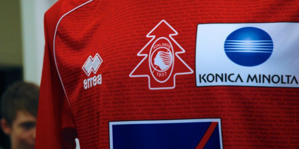 Atalanta presentó su camiseta para el #ChristmasMatch