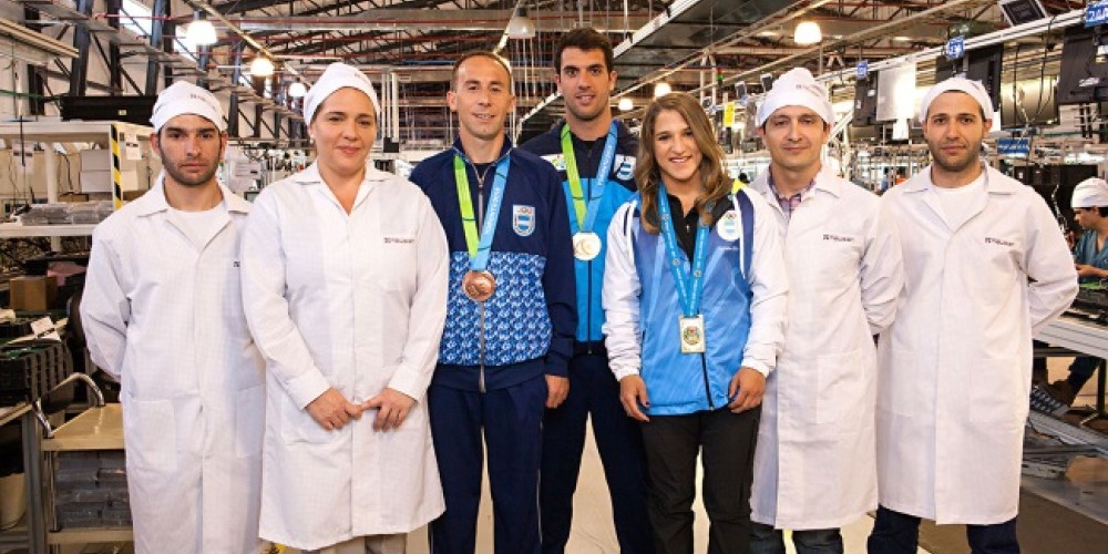 El Grupo Newsan cumple 25 a&ntilde;os y lo festeja con Pareto, Grabich y Mastromarino