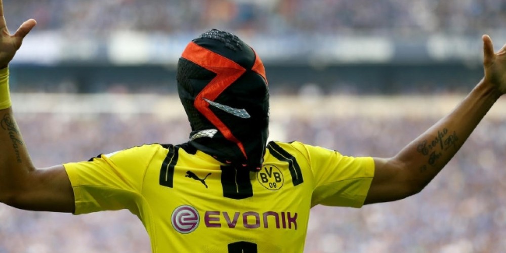 Aubameyang y el lío entre dos marcas por su festejo con una máscara