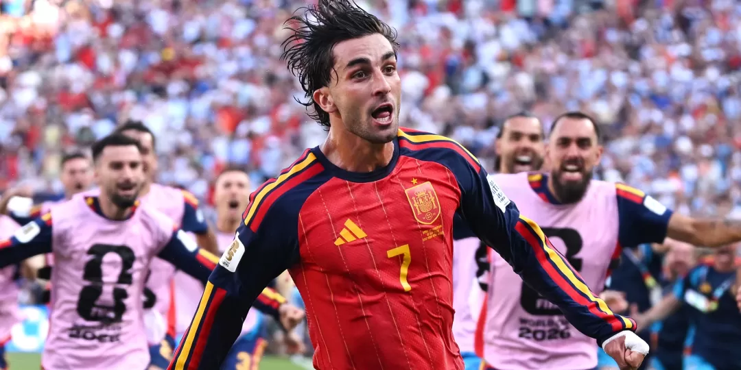 &iquest;Cu&aacute;nto aument&oacute; el inter&eacute;s por la remera de Ferran Torres?