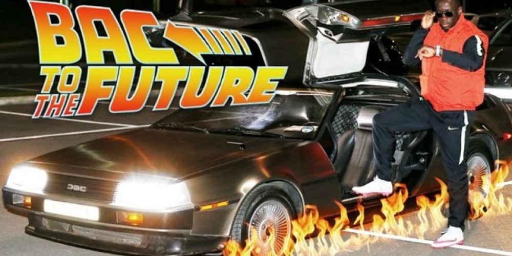 Bacary Sagna es Marty McFly en el homenaje del Manchester City a Volver al Futuro