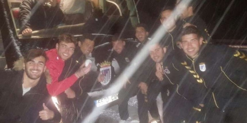 Un club espa&ntilde;ol no pudo llegar al partido tras quedarse varados en la nieve