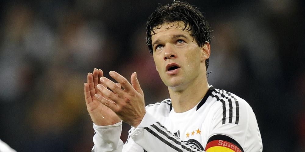 Michael Ballack hizo una gran donaci&oacute;n para salvar de la quiebra al club que lo form&oacute; 