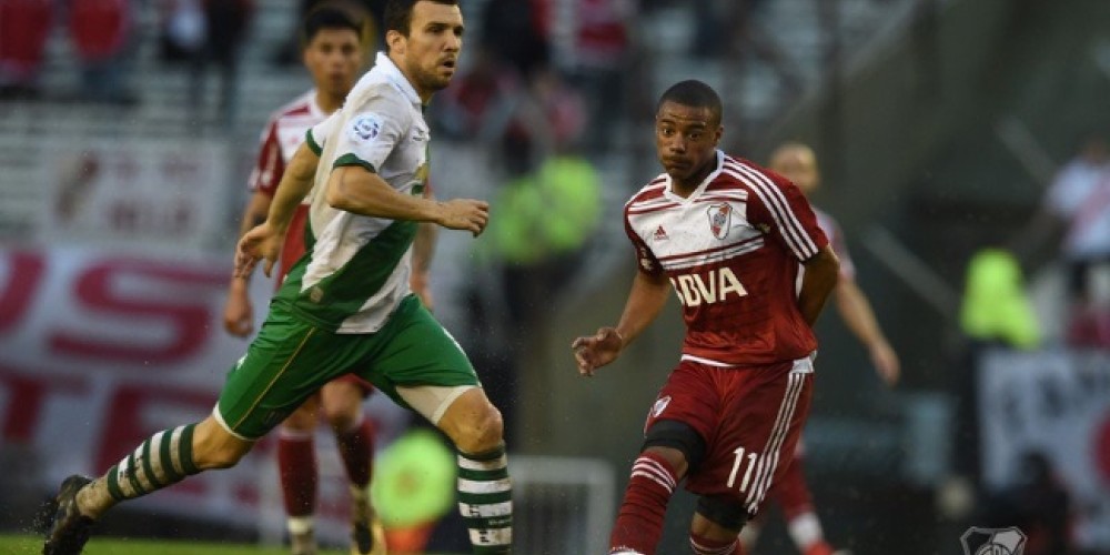 Banfield estrenó en su camiseta el parche de la Superliga Argentina