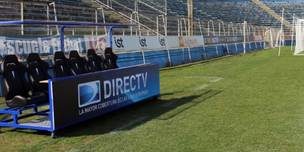 La Universidad Cat&oacute;lica invita a mirar los partidos dentro del campo de juego a sus hinchas