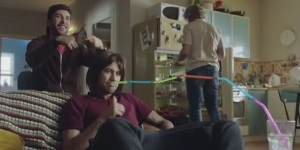 Su&aacute;rez, Neymar e Iniesta, como si no fueran futbolistas en un comercial