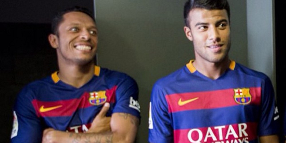 Los jugadores del Barcelona se tomaron las primeras fotos con la nueva camiseta