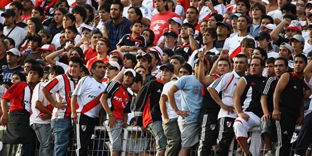 Macri intentar&aacute; aprobar la Ley contra las barras bravas