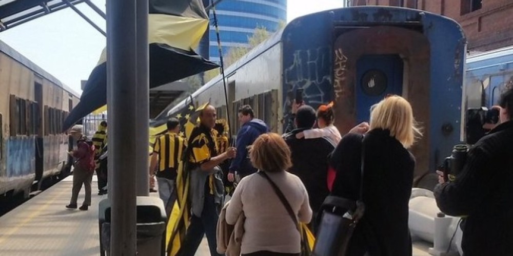 #125AñosDeGloria: Visita en tren al Barrio Peñarol