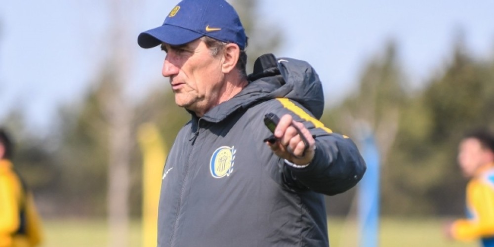 Edgardo Bauza: &ldquo;Si el entrenador convence, el jugador argentino se adapta a cualquier cosa&rdquo;