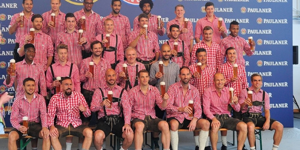 Los jugadores del Bayern Munich se preparan para Oktoberfest