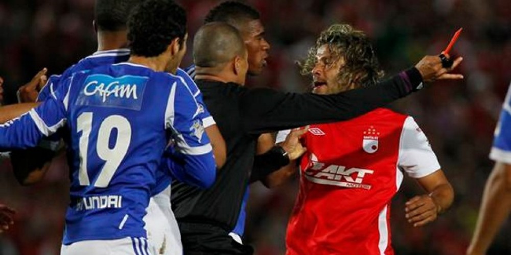 Los 10 jugadores con m&aacute;s expulsiones de toda la historia