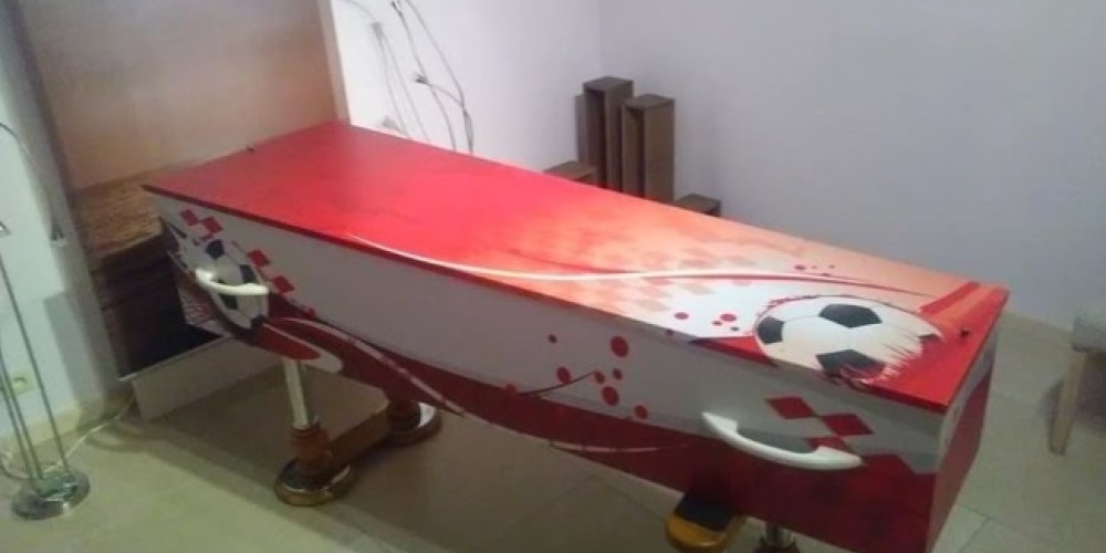 Una casa funeraria en Bélgica aprovecha el Mundial y lanza polémicas promociones