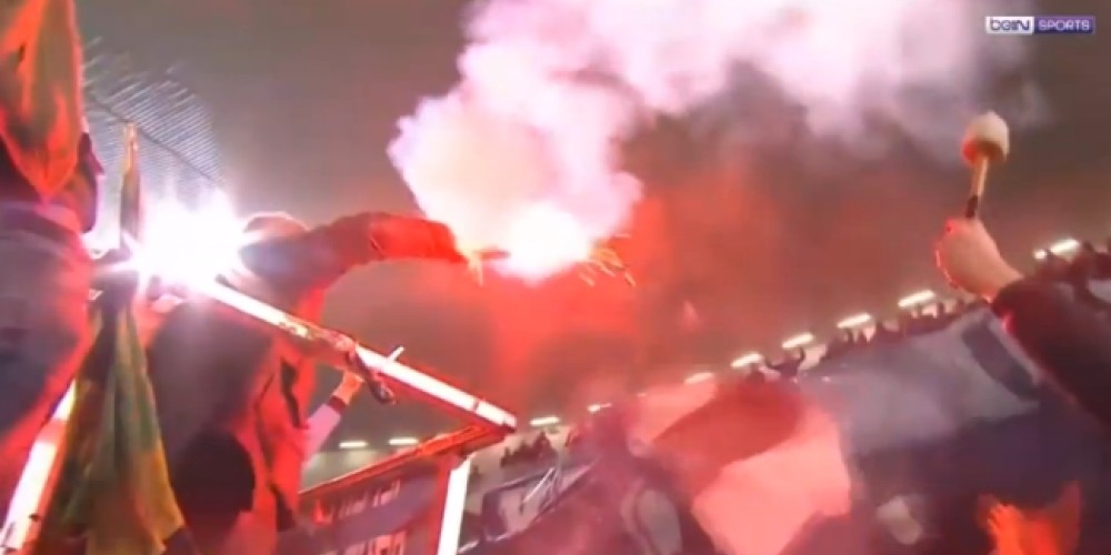 Jean-Louis Triaud se despidió de su club con una bengala para sus hinchas