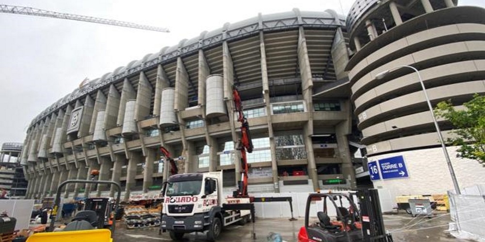 Real Madrid suspendió las obras del césped retráctil del Bernabéu