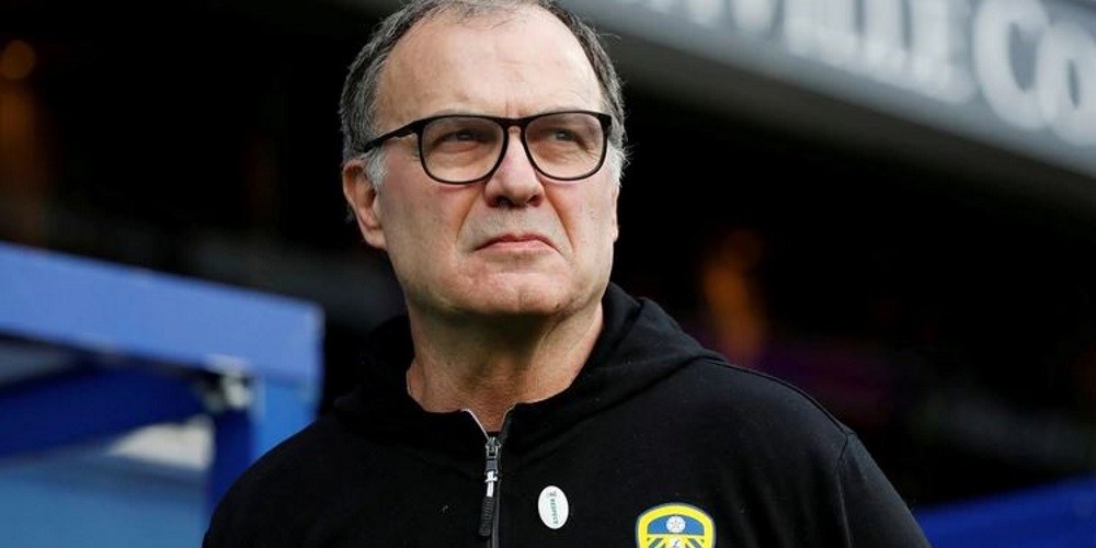 La nueva regla del f&uacute;tbol ingl&eacute;s que se cre&oacute; a partir de Bielsa