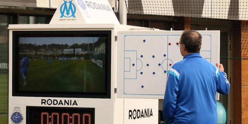 Olympique de Marsella presentó el "Bielsa Móvil"