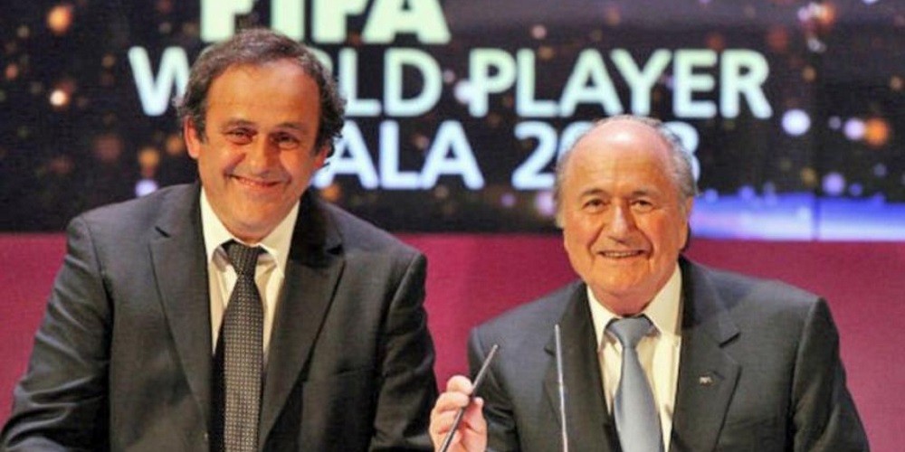 La FIFA va a la Justicia por los millones en coimas entre Blatter y Platini