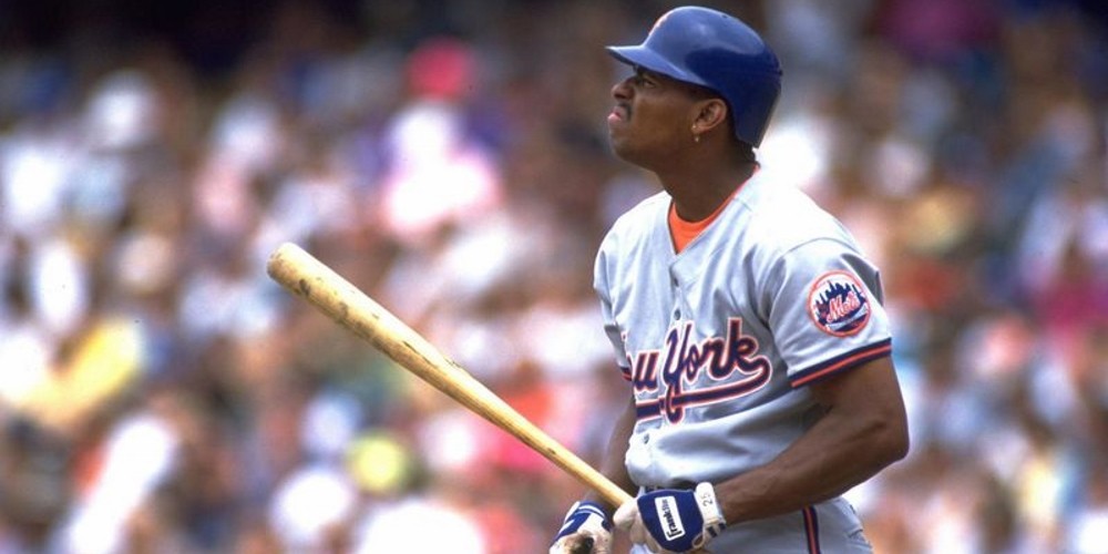 La historia del deportista retirado que cobra un millón de dólares al año por un error de su equipo