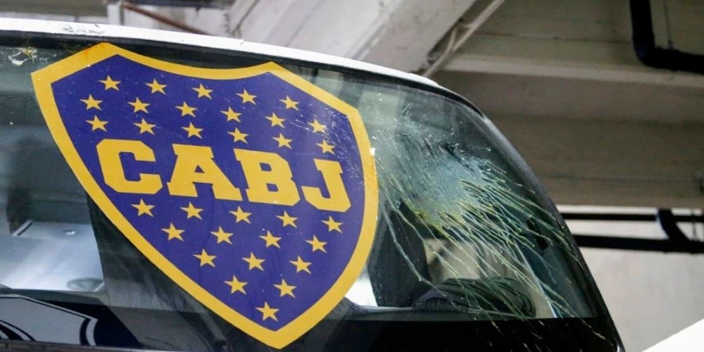 Boca recorre el país con su campaña de socios a través de un bus temático