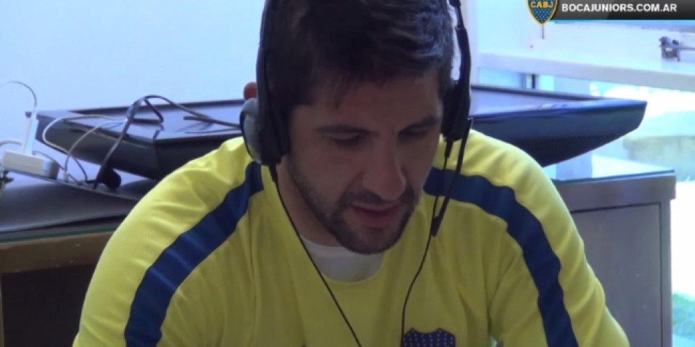 Los jugadores de Boca atienden el teléfono del club y sorprenden a los hinchas