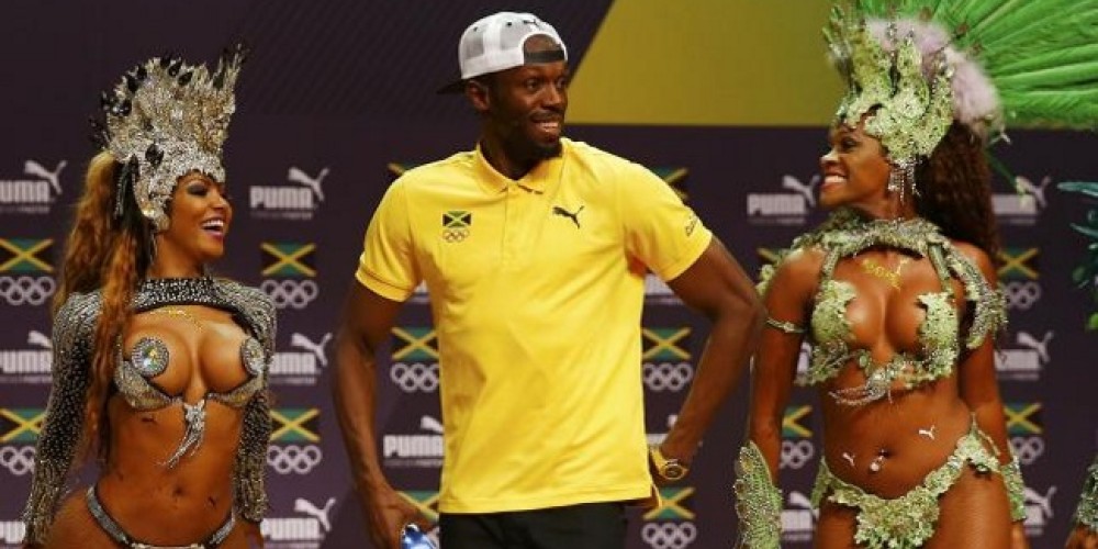 Antes de competir, Usain Bolt se luci&oacute; al ritmo de la Samba